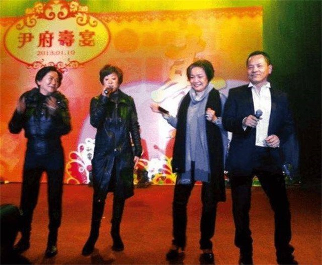 澳门街市伟,澳门街市伟年轻照片