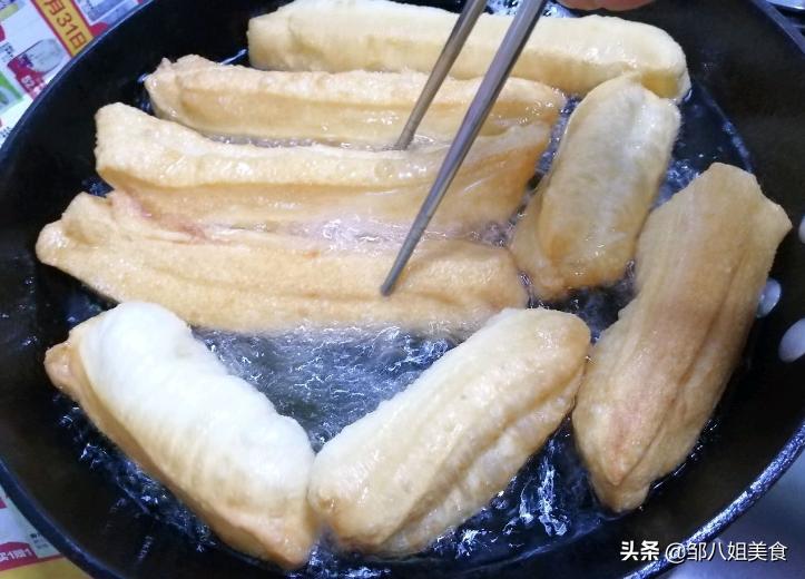 油条专用面粉炸油条的方法,炸油条要怎么发面才能炸出油条来