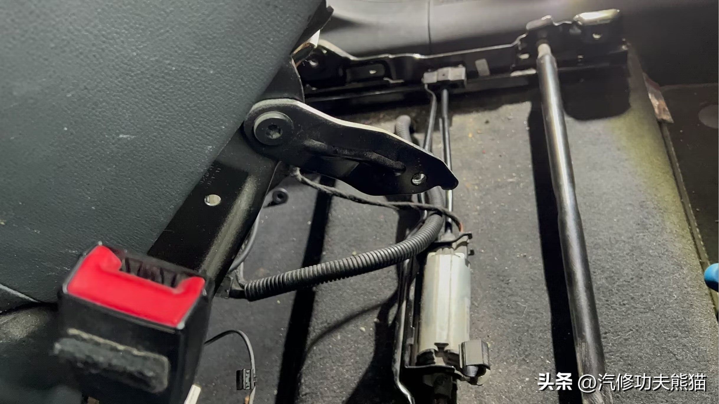 奥迪q3修车,奥迪q3烧机油大修发动机