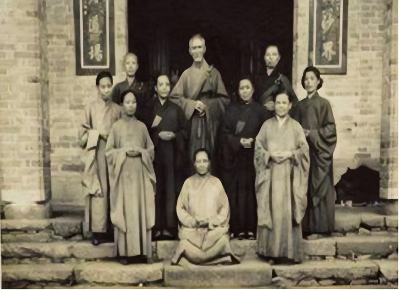 中国最有名的一位高僧,中国近代第一高僧一共活了120岁