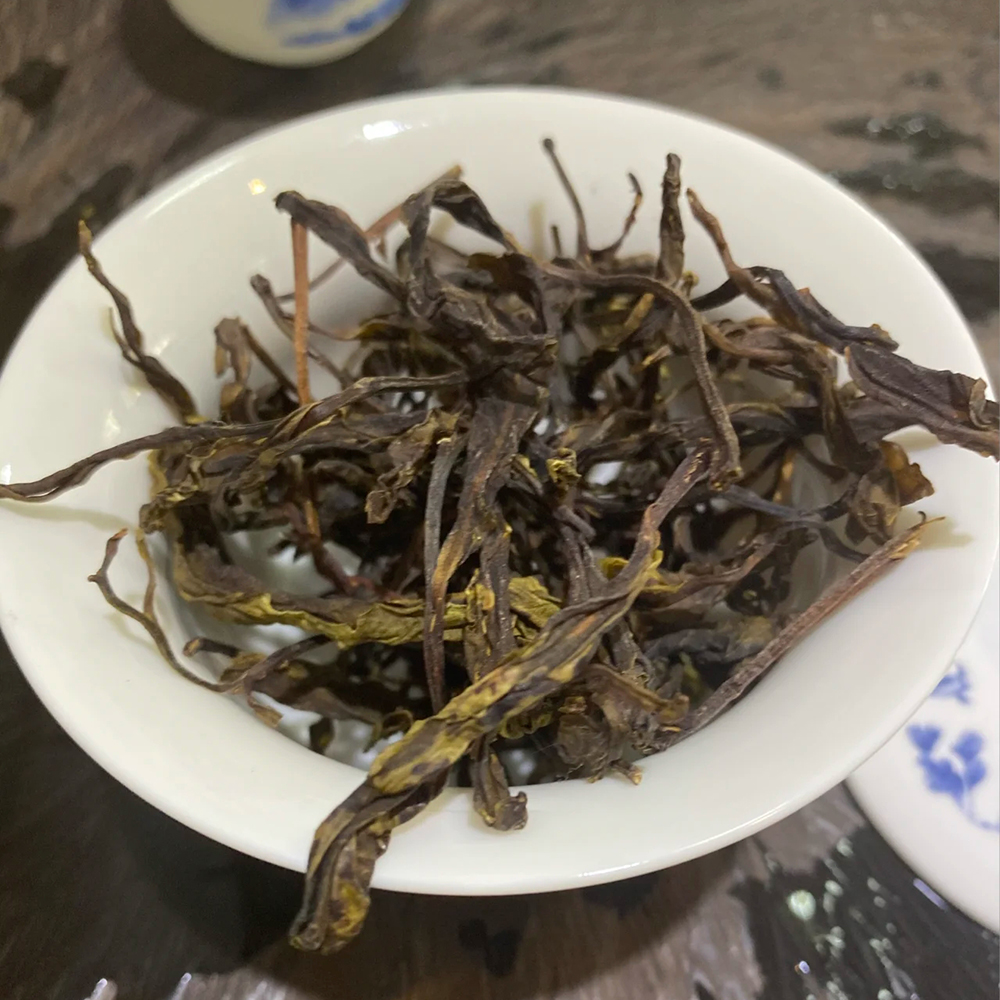 普洱春茶和秋茶肉眼怎么分别,普洱鱼龙混杂
