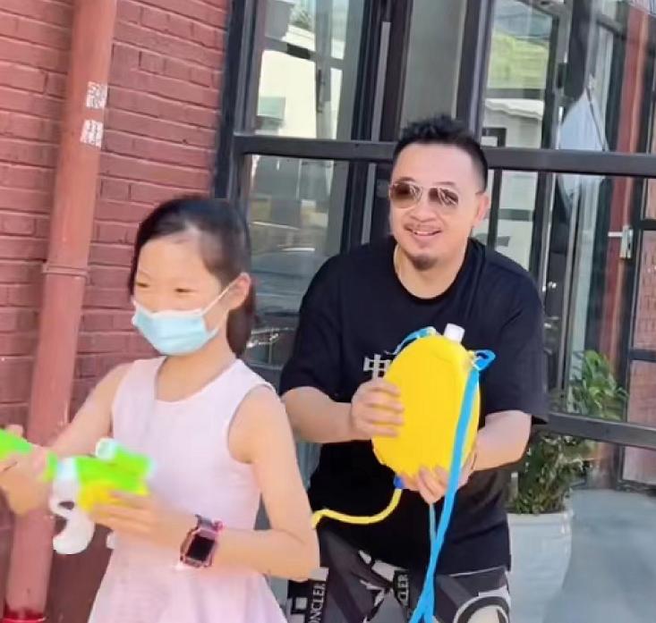 最近被爆丑闻的男星,当红顶级男星丑闻被爆出