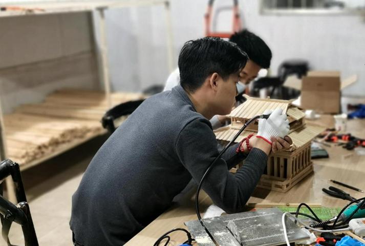 100000块的乐高黄鹤楼,8块钱的黄鹤楼乐高