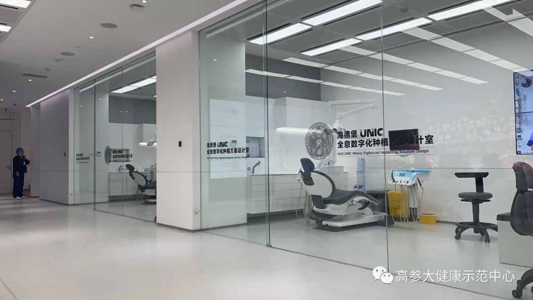 公立医院口腔和私人牙科比较,三甲医院牙科好还是口腔医院好