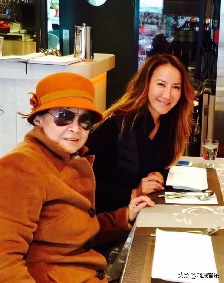 李玟旧病复发,各大明星得知李玟去世后哽咽