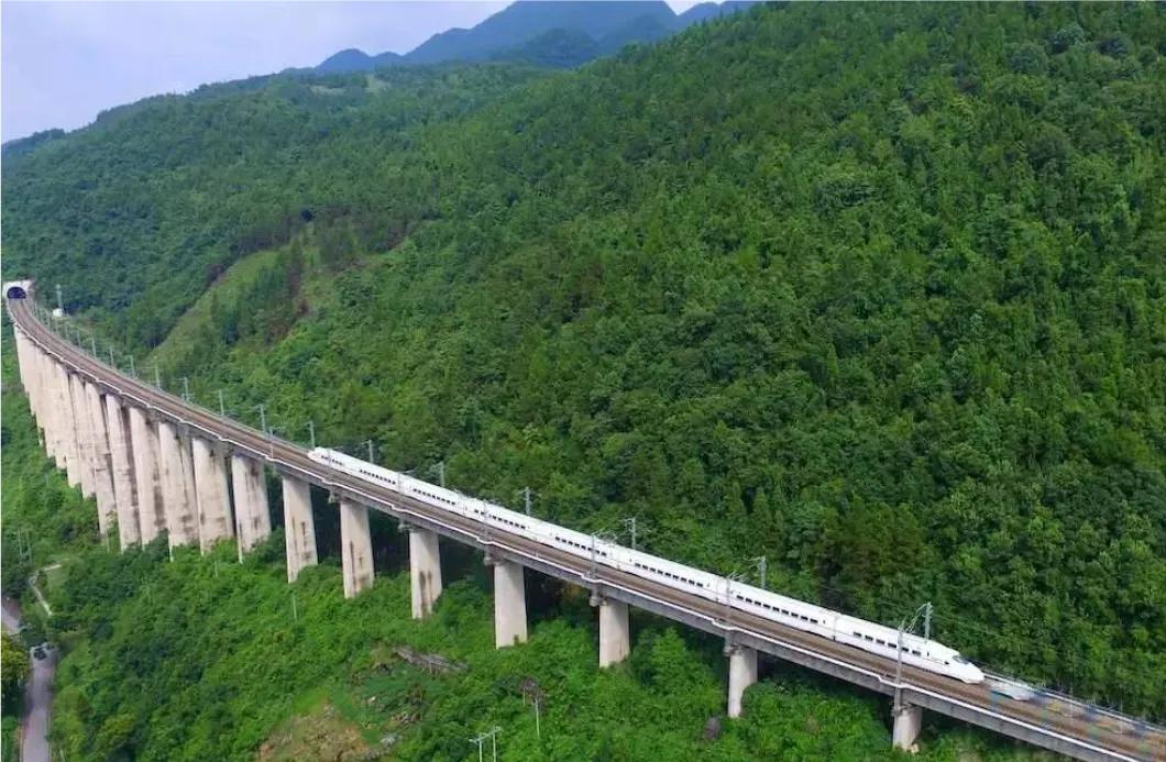 宜昌到涪陵高铁和沿江高铁,宜昌至重庆动车时刻表