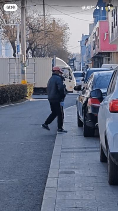 90后小伙子卖惨,脑瘫橘子哥