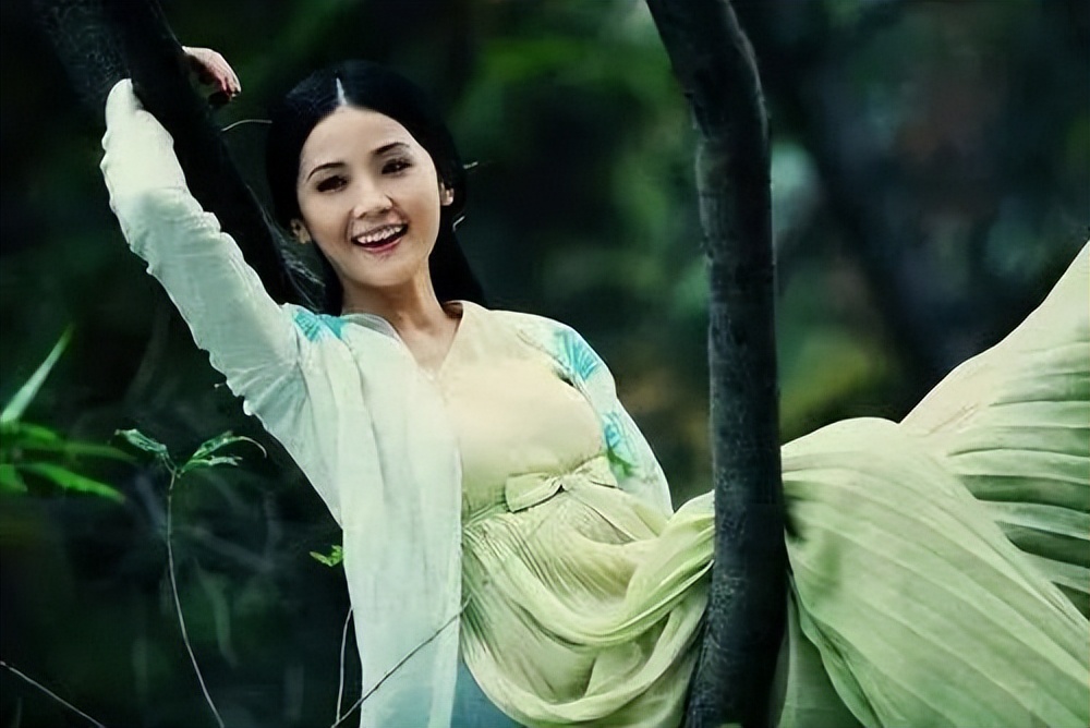 蒲松龄聊斋志异婴宁的故事,聊斋蒲松龄婴宁原文翻译