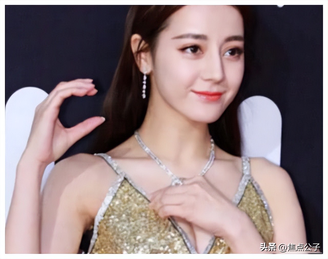 金星吐槽热巴穿深v,金星评价热巴完整版