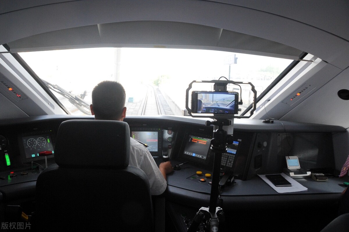 复兴号动车组青藏铁路发布会,青藏铁路复兴号动车