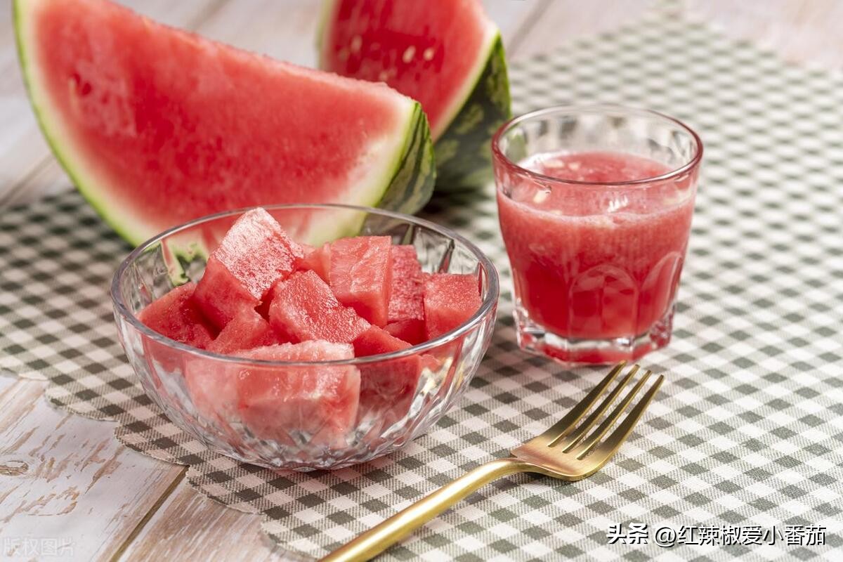 夏天消暑的四种水果记得吃哦,盛夏消暑最解渴的水果