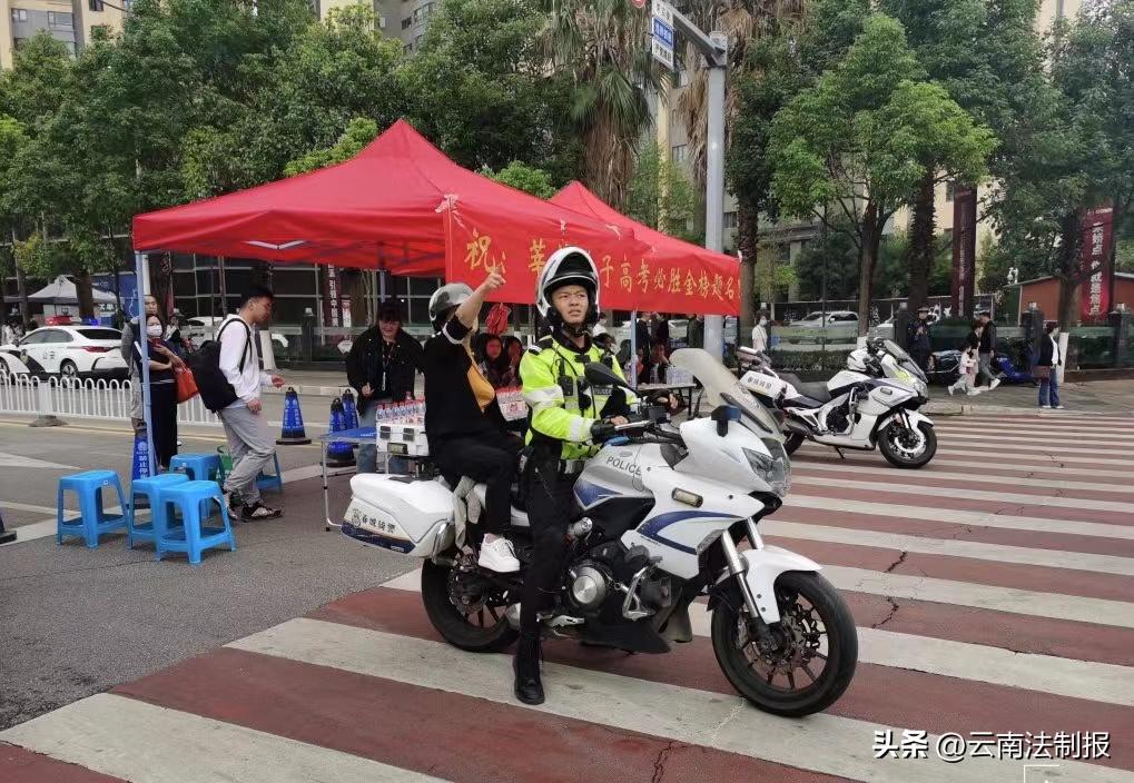 深圳交警暖心瞬间,交警暖心瞬间原创视频