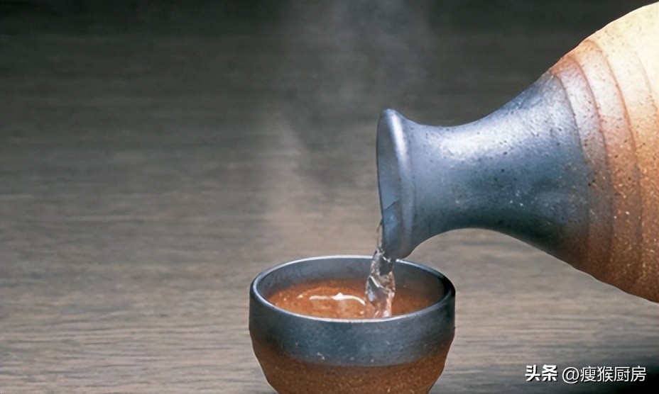 网上买白酒买到假酒怎么办,实体店购买白酒如何避免假酒