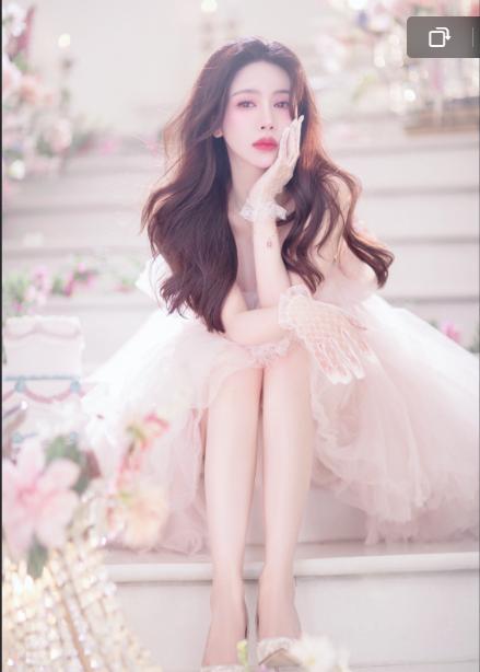 宋小粤和黄逸辉,cba啦啦队黄逸辉vs宋小粤