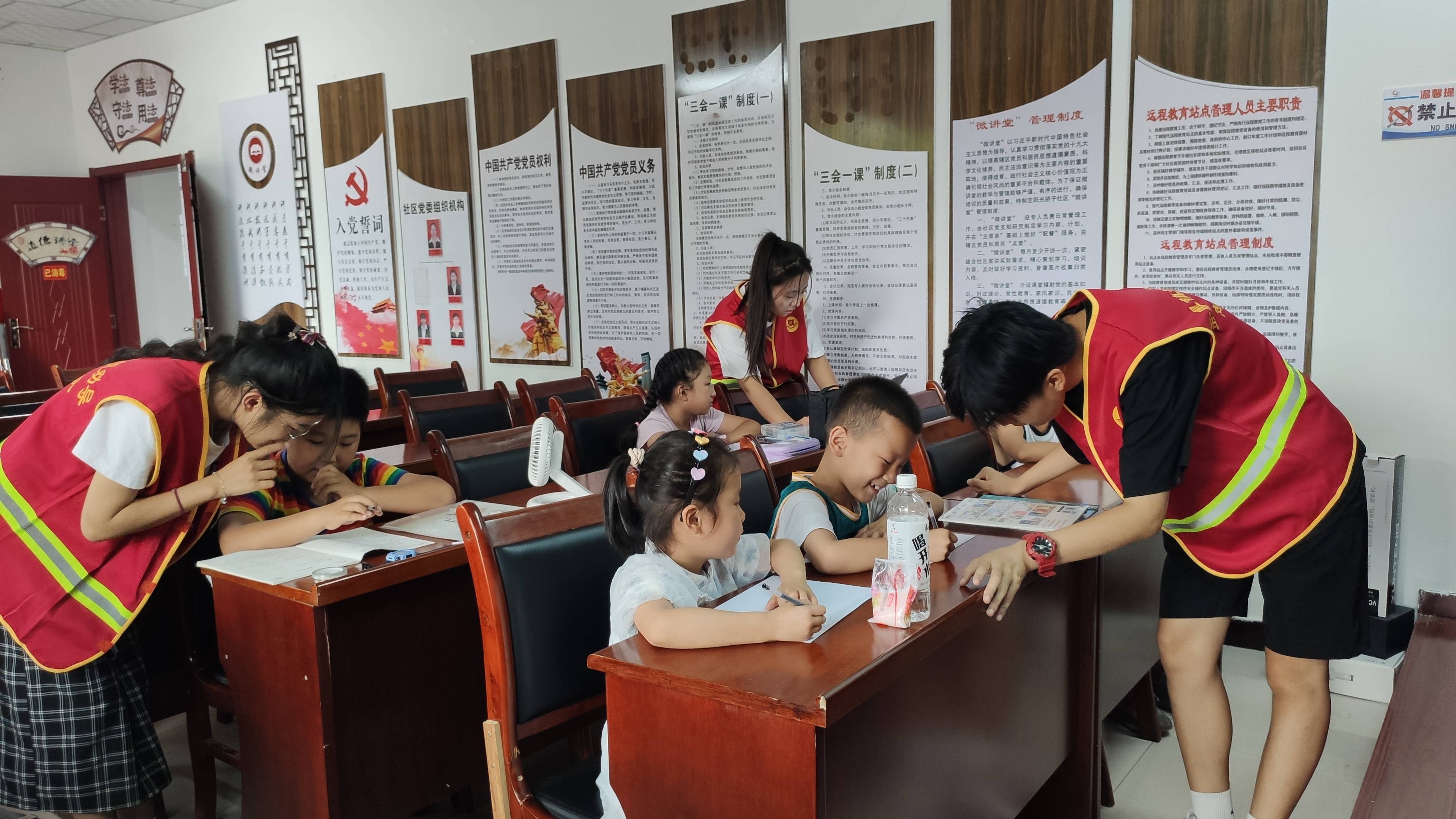 托管班孩子们团结有爱,社区暑期儿童托管班