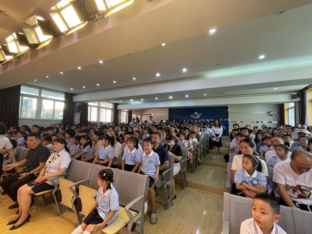 海娃专属成长册礼包！玄武区这所小学迎来130余名新生入学！
