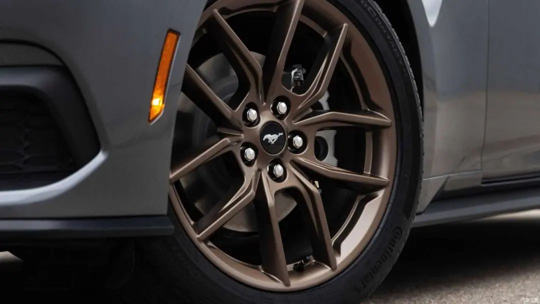 福特mustang5.0排量,福特mustang5.0加几号油