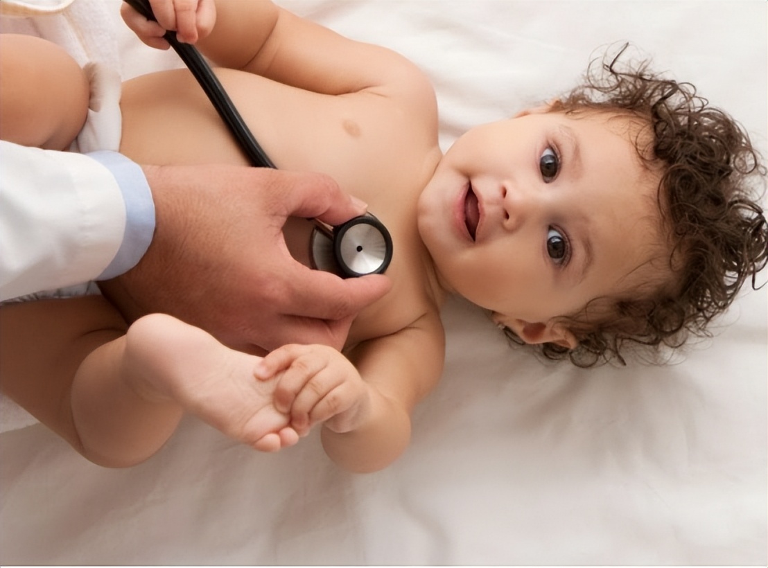 胃穿孔的症状及治疗方法,胃穿孔什么治疗方法好