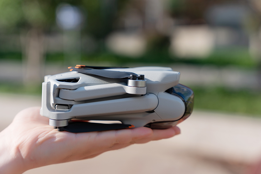 大疆DJIMini3无人机评测：精确定位，便携高画质与性价比的结合体