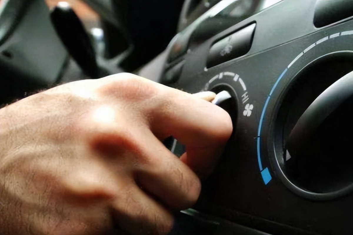 车辆停了半个月打不着火怎么办,车辆打不着火是什么原因