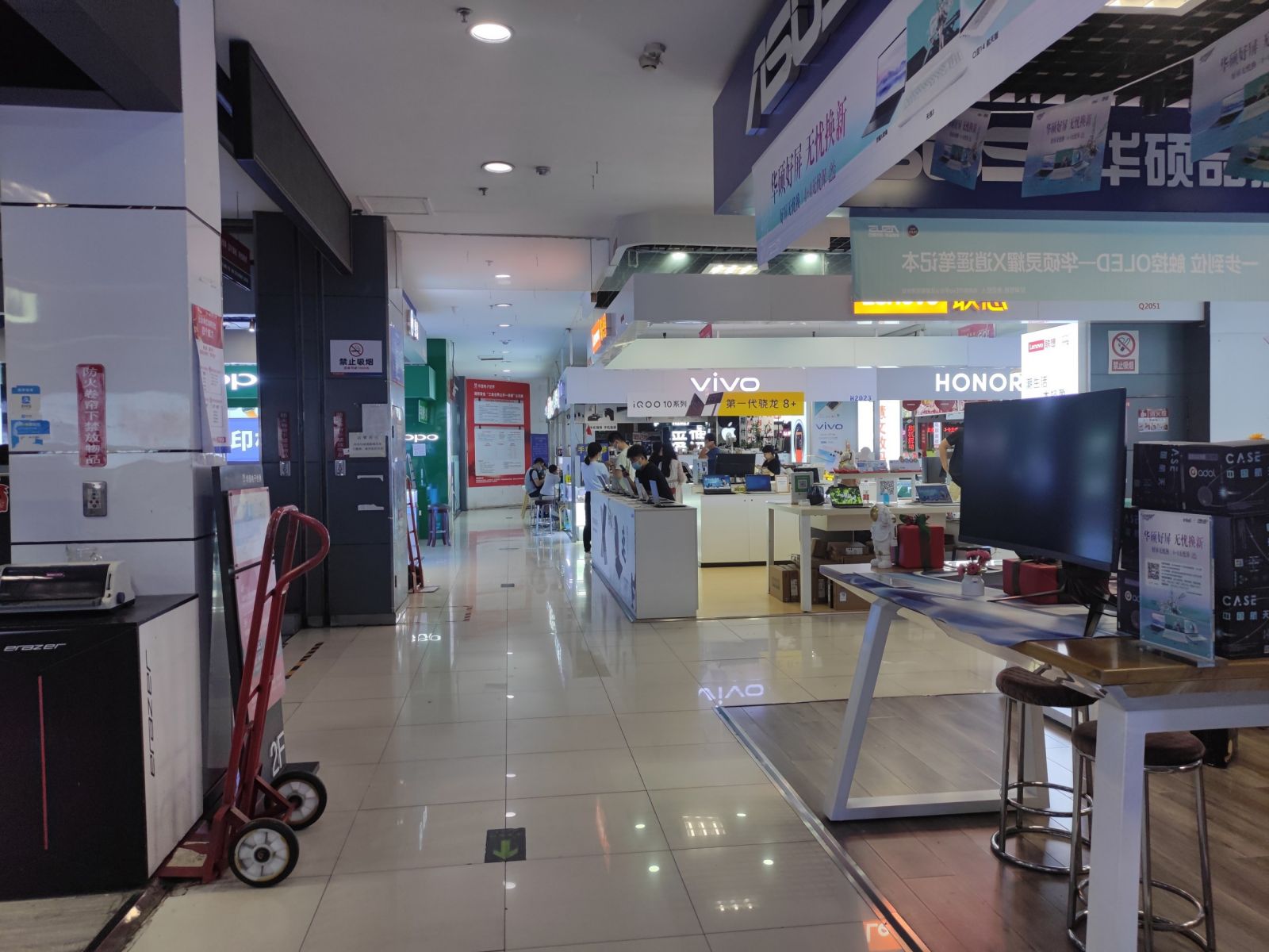 经导调查｜利润超新机，手机经销商增设二手手机业务