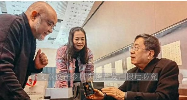 60岁的少女马兰,没有皱纹也没有赘肉,余秋雨娶她堪比获诺贝尔奖