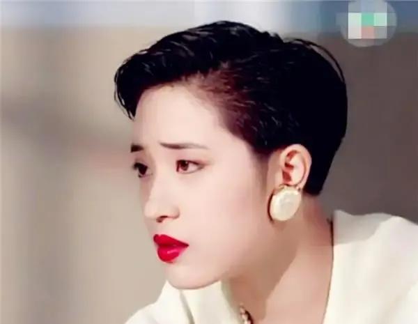 40岁左右的女港星现状,盘点40岁没结婚的港星