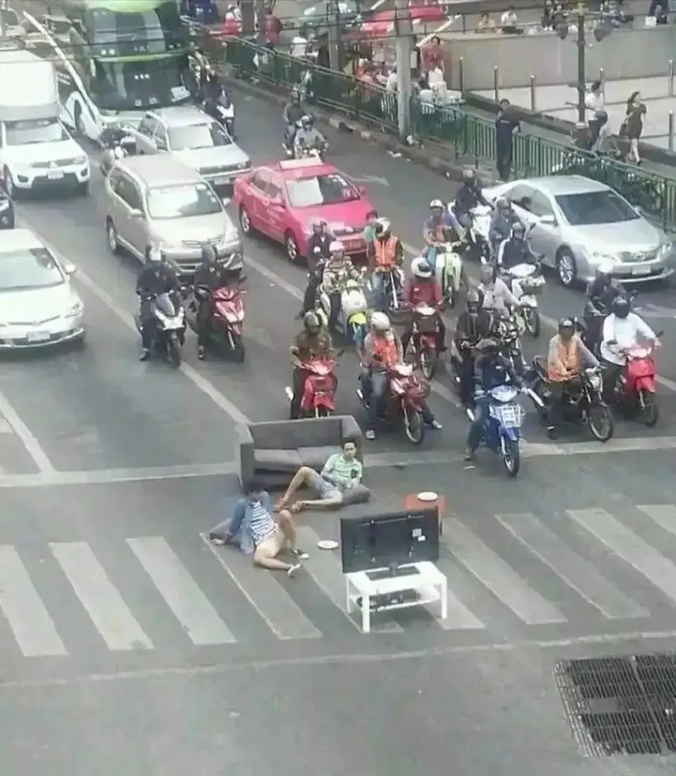 每天看交通事故什么心理,经常看车祸视频