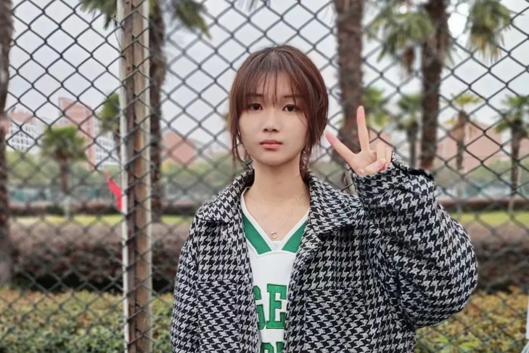 世纪金源集团新学期“皓月奖助学金”发放，造福众多世纪金源子弟