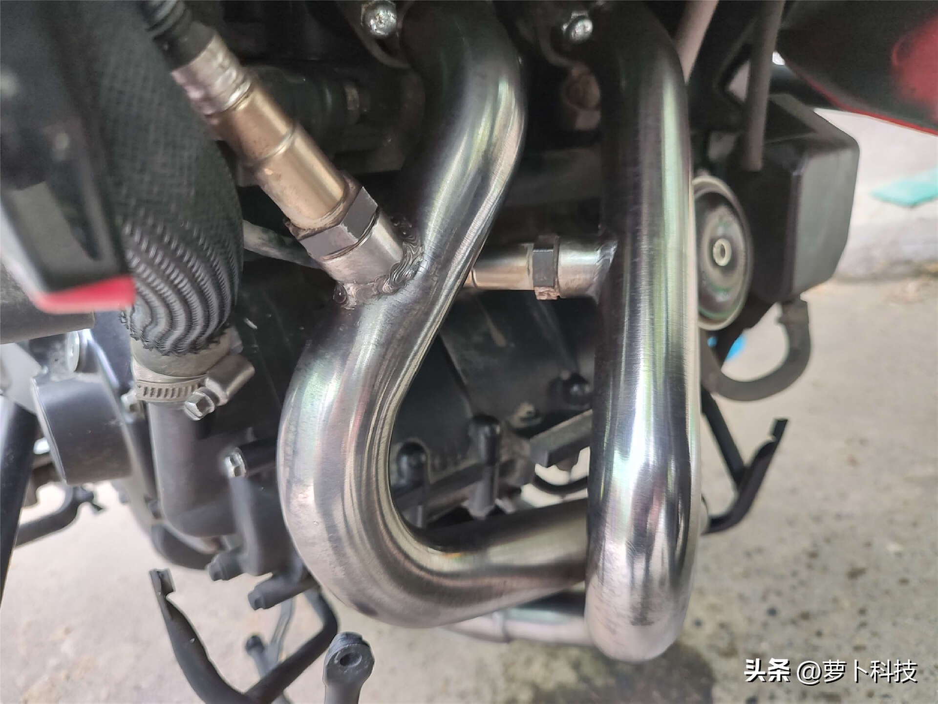 一百块钱的摩托车排气管,100元摩托车排气管