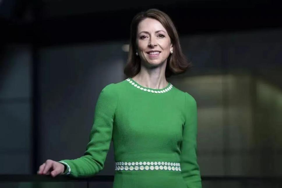 “没用的女人”海伦娜：连生9娃掌管千亿资产集团，怎么做到的