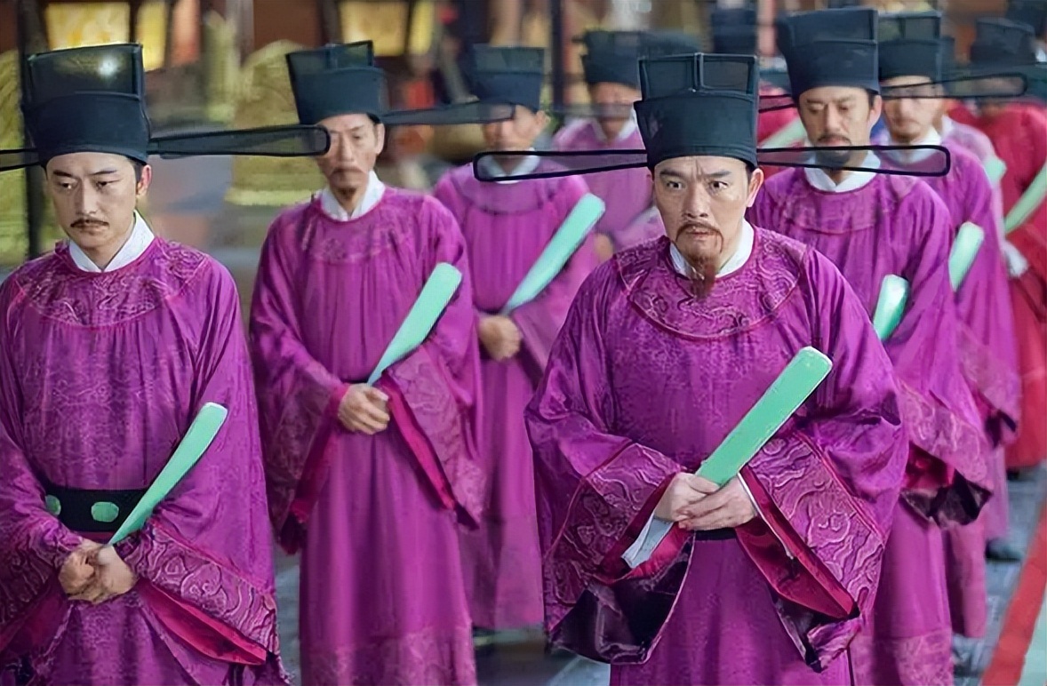 历史上著名女性人物秋瑾,秋瑾巾帼英雄故事