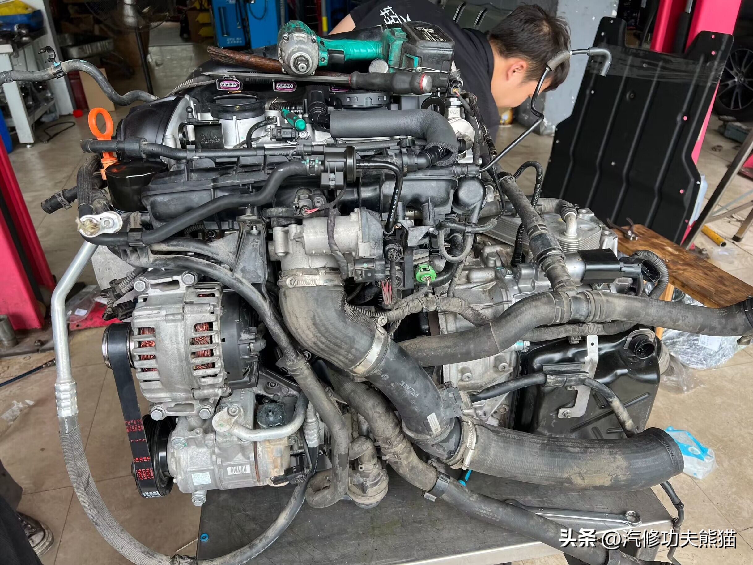 奥迪q3修车,奥迪q3烧机油大修发动机