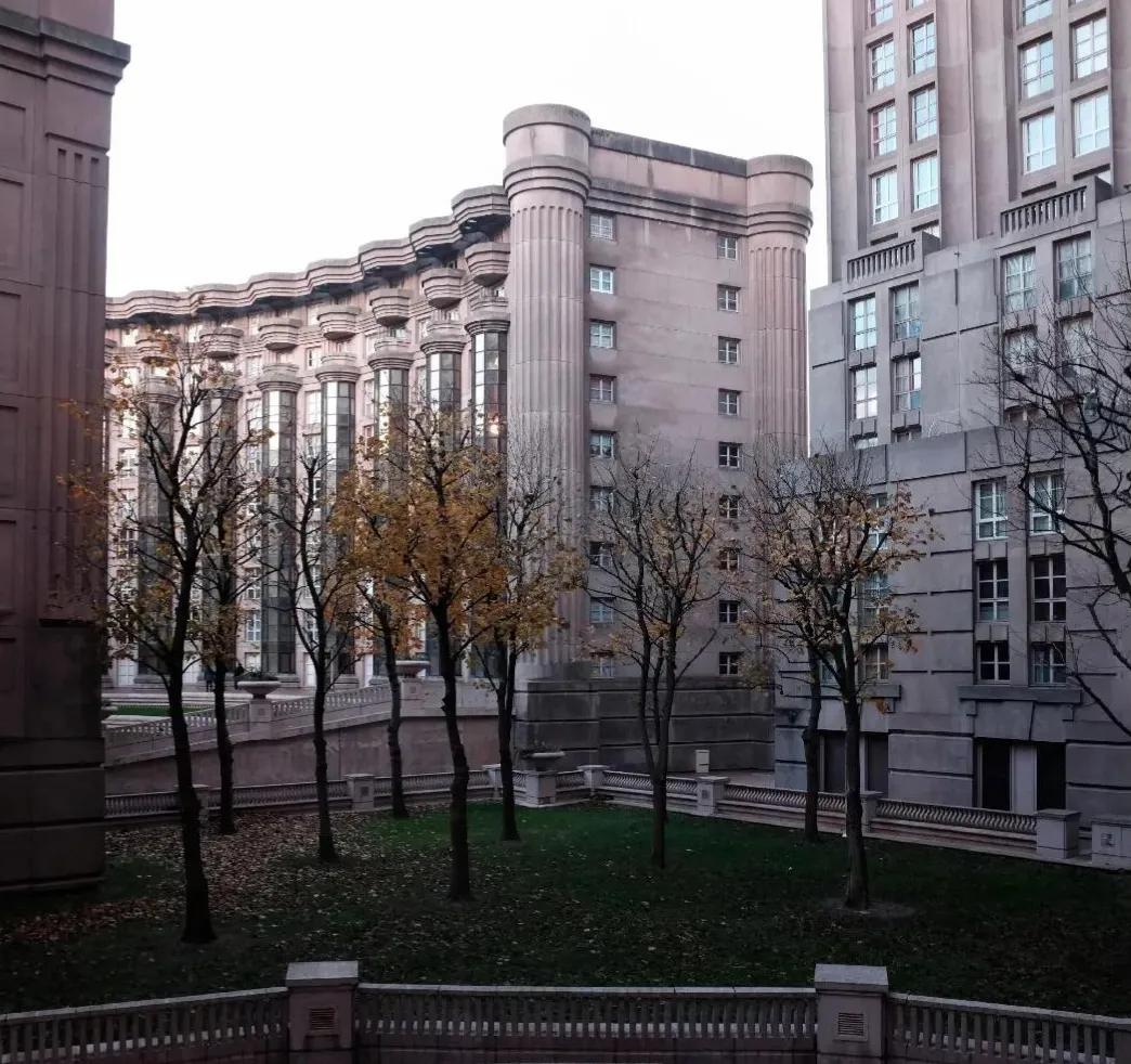 西班牙鬼才建筑师的梦幻世界,西班牙鬼才