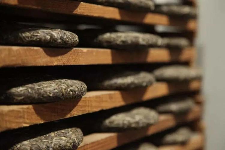 普洱茶饼放冰箱保存可以吗,普洱茶开封后保存方法