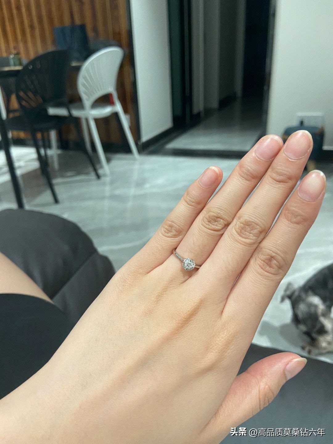 莫桑石戒指哪里买便宜,莫桑石戒指跟天然钻区别