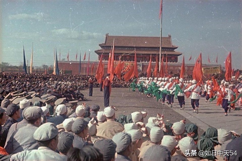 开国大典最震撼的解读,用简练的语言概括开国大典的过程