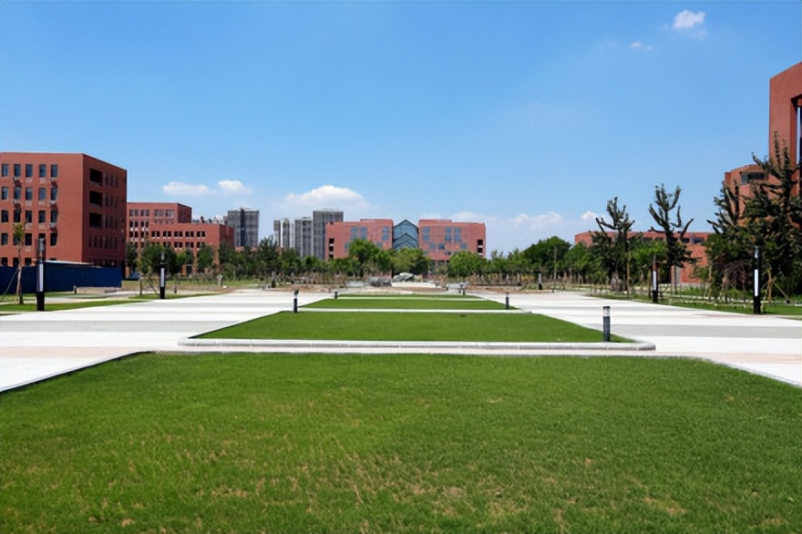 天津理工大学——重德重能，求实求新