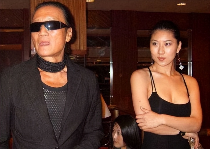 谢贤对张柏芝的宠爱,港媒曝谢贤和张柏芝