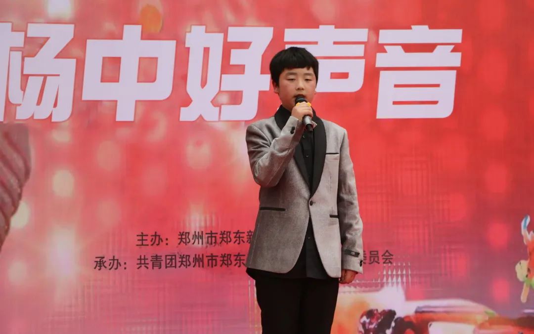 郑东新区杨桥初级中学：“杨中好声音”唱响校园梦