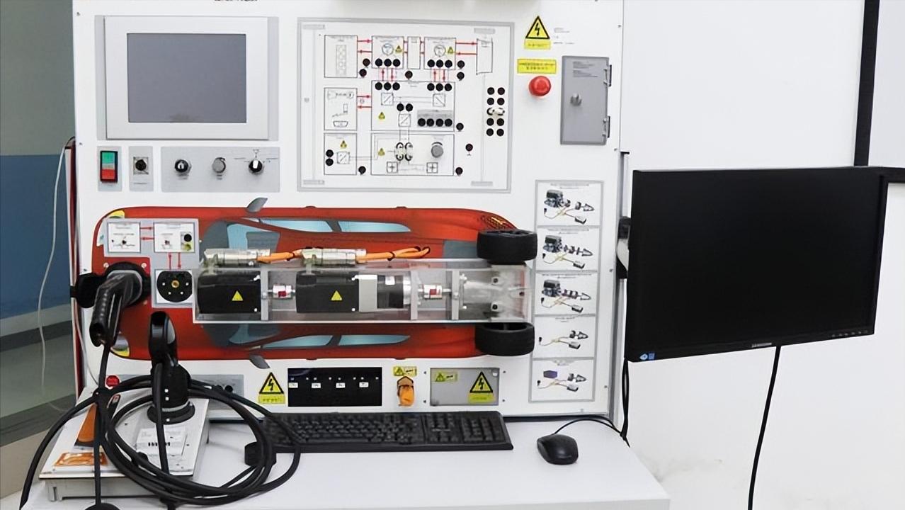 初中成绩特别差还有必要读技校吗,初二男孩成绩不好上技校学什么