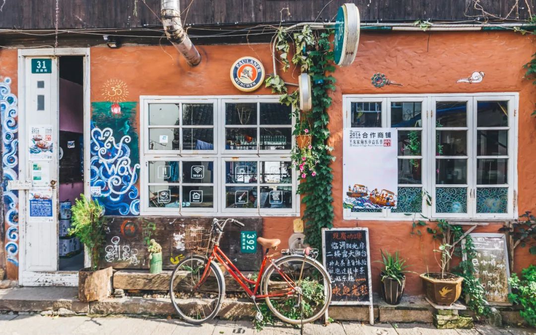 瑞幸咖啡店2万家,县城两家瑞幸咖啡