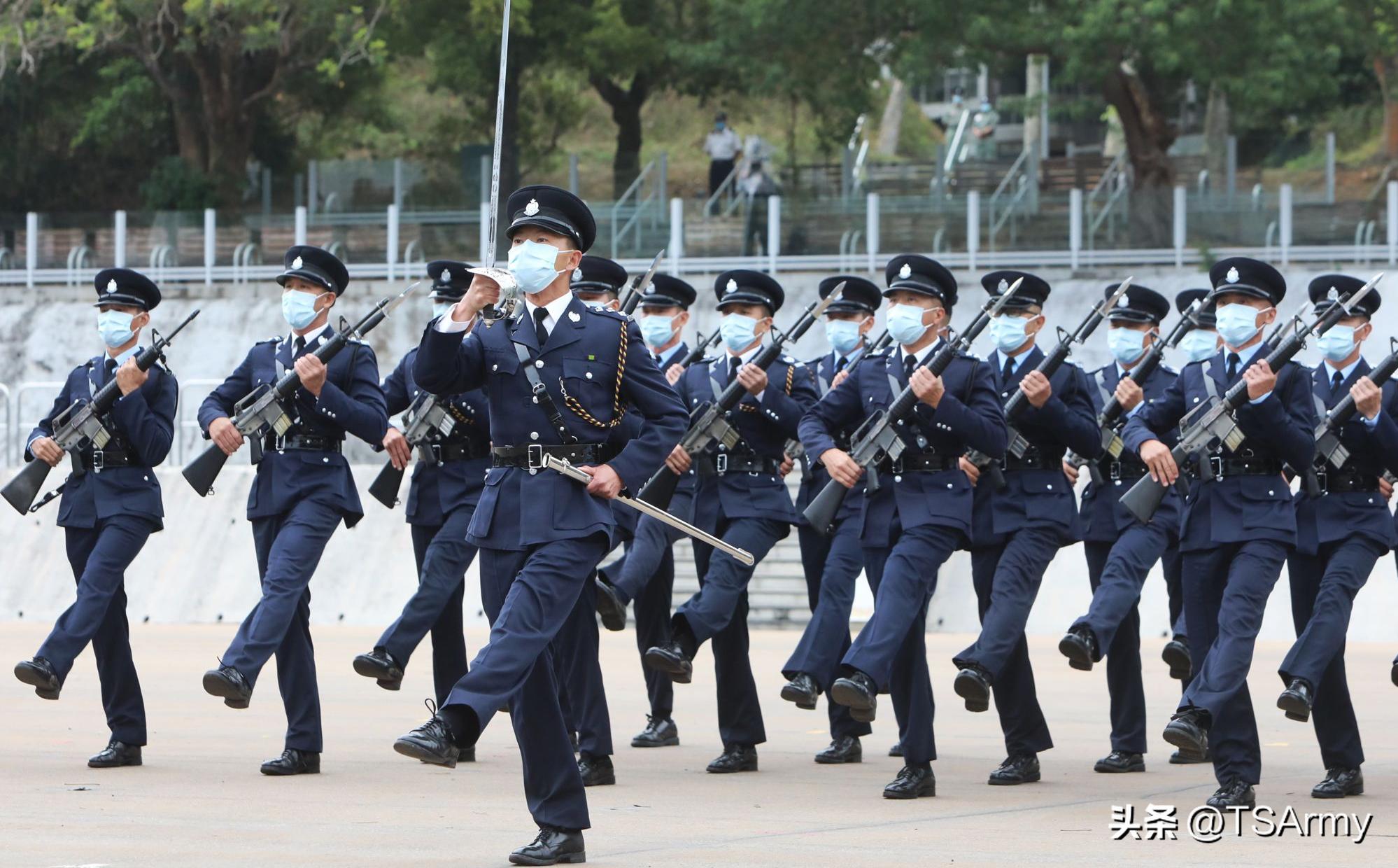 不同时期的香港警察的制服,香港警察都有枪吗