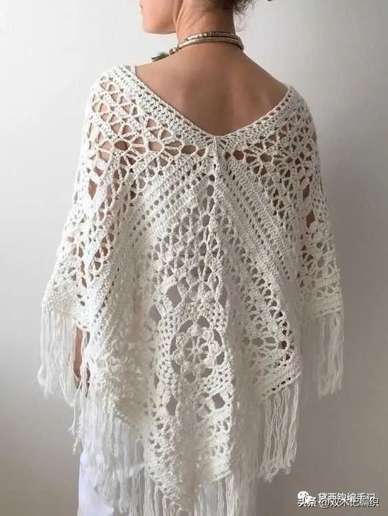 四叶草开襟斗篷披肩钩针视频教程 (时尚钩针连帽流苏斗篷披肩视频)