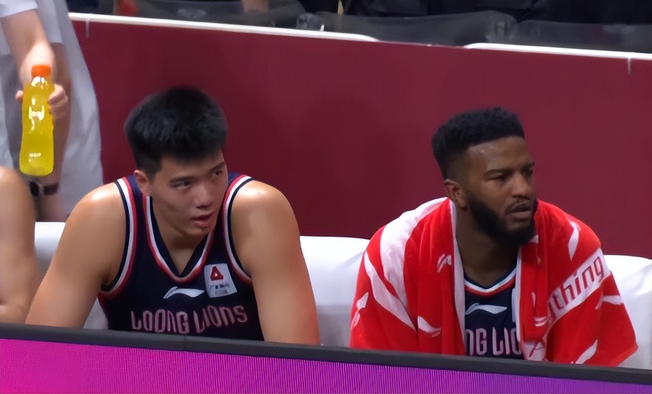 吴前半场疯砍22+6，郭士强奇兵在手，龙狮逆转有望