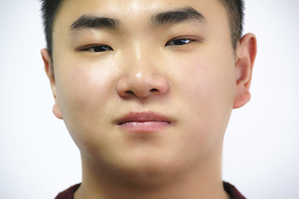 小脚趾长两瓣指甲是哪个族的,小脚趾甲一瓣的人是什么民族