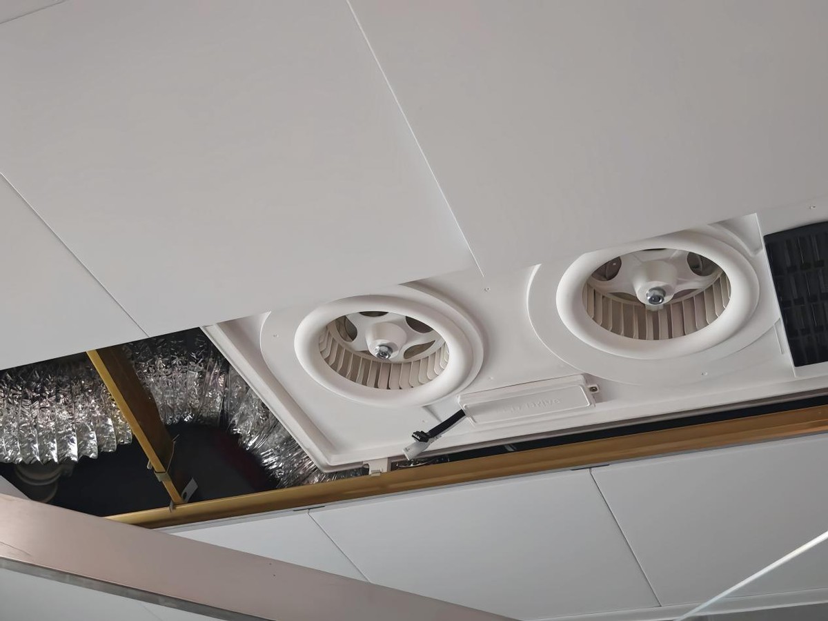 夏天浴室闷热安装什么浴霸,冬天洗澡装浴霸有用吗