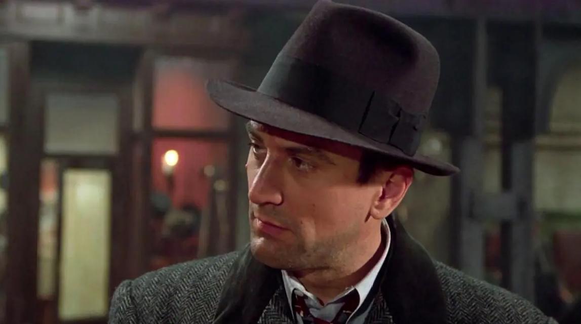 《美国往事》影片中，华丽的视觉效果为何能成为经典之作？