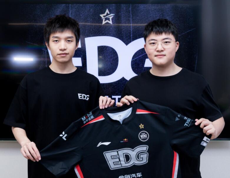 电竞行业有多火？EDG官宣uzi加入，热搜前十里霸占了5个