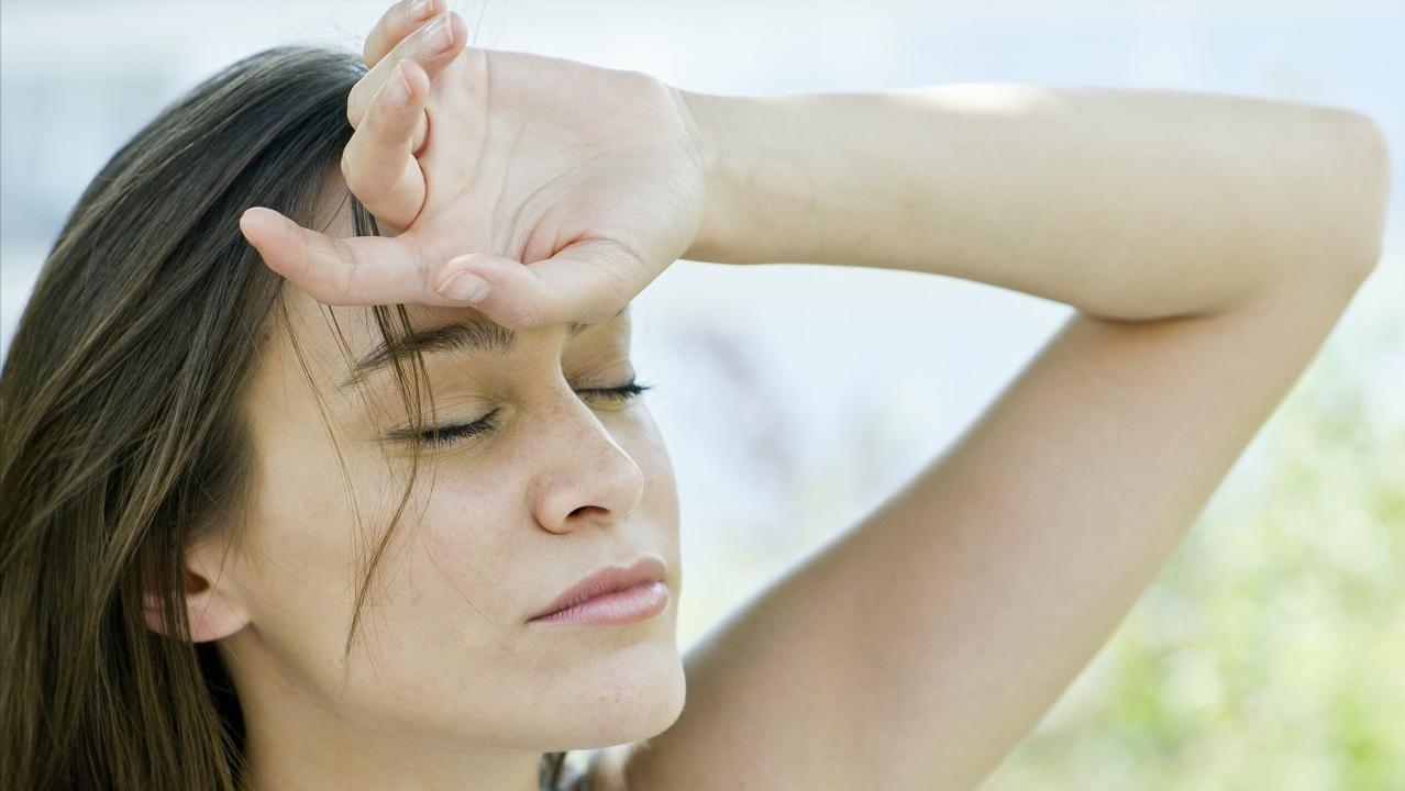 艾滋病早期口腔溃疡有什么症状,口腔溃疡是艾滋病前期典型症状吗